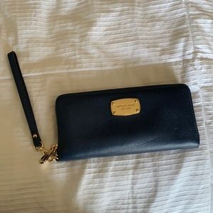 Michael Kors Wallet/Wristlet